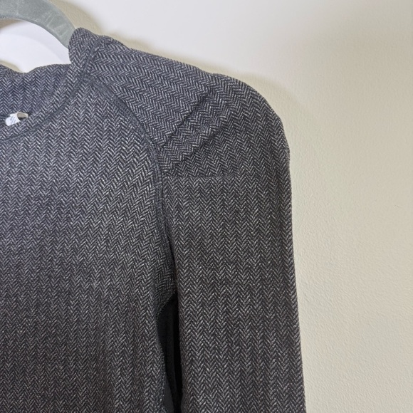 Lululemon Think Fast Herringbone Long Sleeve Workout Top Shirt 4 - Picture 4 of 8